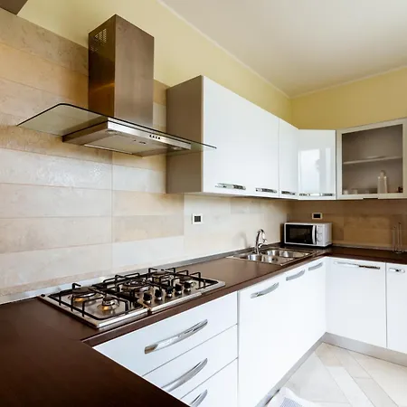 Soggiorno Di Pace E Relax, 2 Camere, Giardino Apartment *